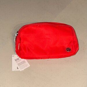 Lululemon Everywhere Belt Bag – Red – Unisex – One Size
